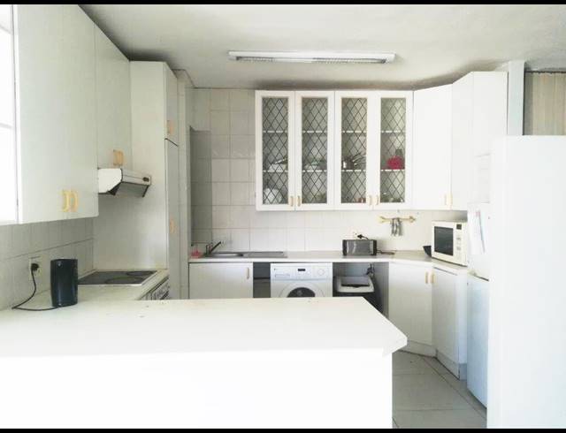 3 BEDROOM APARTMENT RENTED IN HUMEWOOD